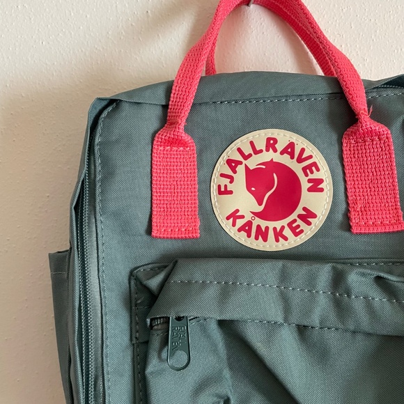 Fjällräven Kanken Sling Mini Backpack - Picture 6 of 9